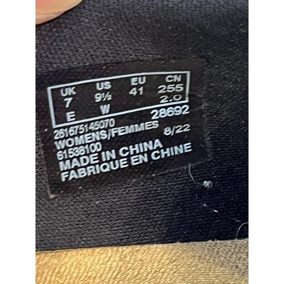 Clarks Collection Women's Size 9.5 Black Pearl Leather Loafer Style 28692 - Picture 2 of 10